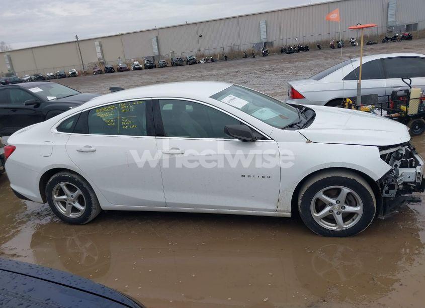 Photo 13 of 2016 Chevrolet Malibu LS (VIN 1G1ZB5ST4GF354870)