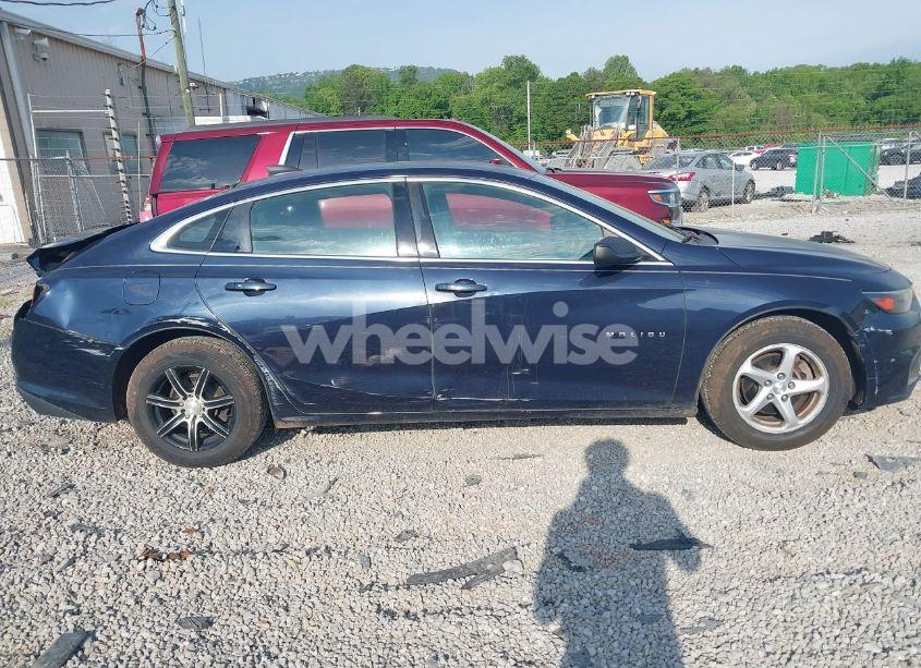 Photo 13 of 2017 Chevrolet Malibu LS (VIN 1G1ZB5ST4HF131536)
