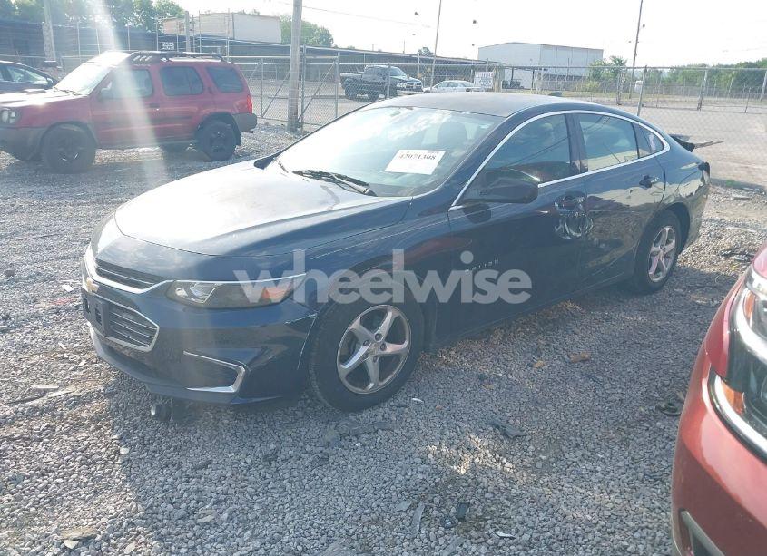 Photo 2 of 2017 Chevrolet Malibu LS (VIN 1G1ZB5ST4HF131536)