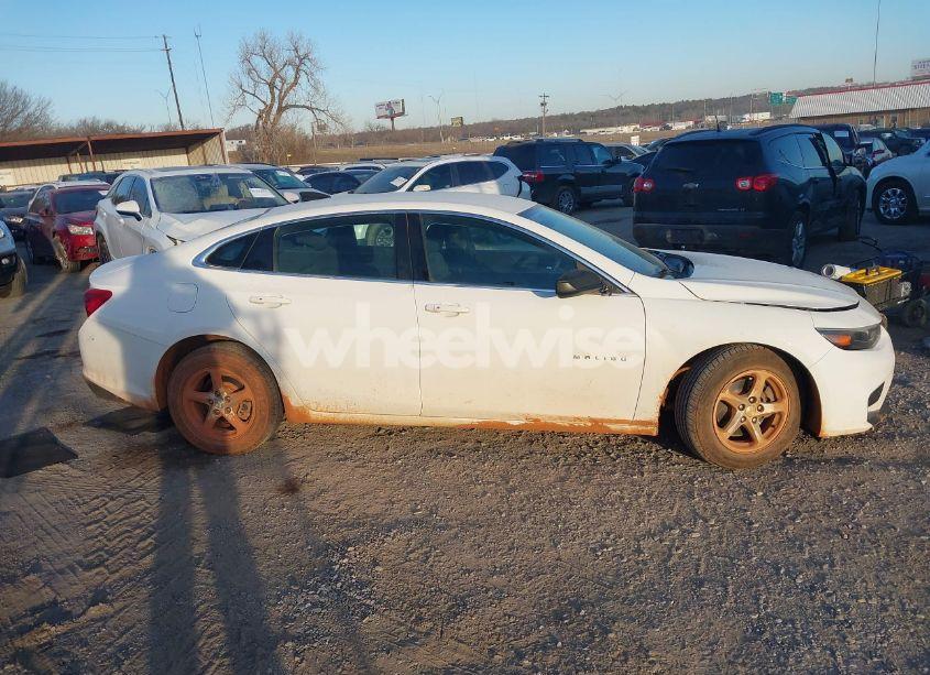 Photo 13 of 2017 Chevrolet Malibu LS (VIN 1G1ZB5ST4HF137188)