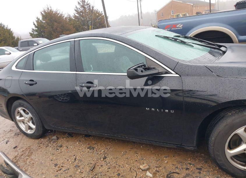 Photo 13 of 2017 Chevrolet Malibu LS (VIN 1G1ZB5ST4HF175939)