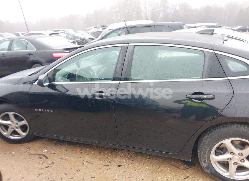 Photo 14 of 2017 Chevrolet Malibu LS (VIN 1G1ZB5ST4HF175939)