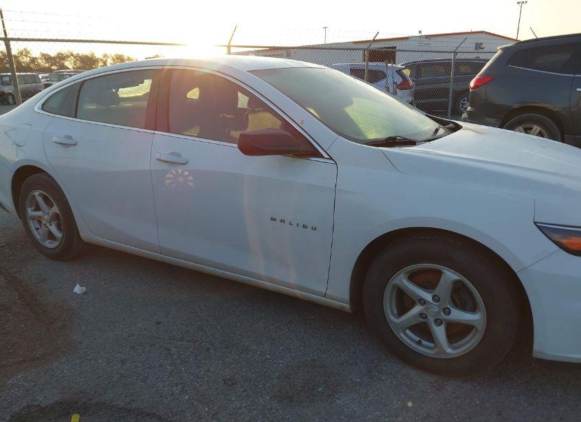 Photo 13 of 2017 Chevrolet Malibu LS (VIN 1G1ZB5ST4HF204355)