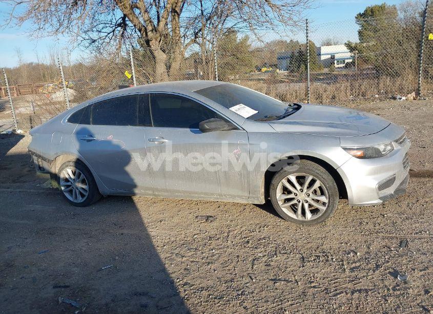Photo 13 of 2017 Chevrolet Malibu LS (VIN 1G1ZB5ST4HF207126)