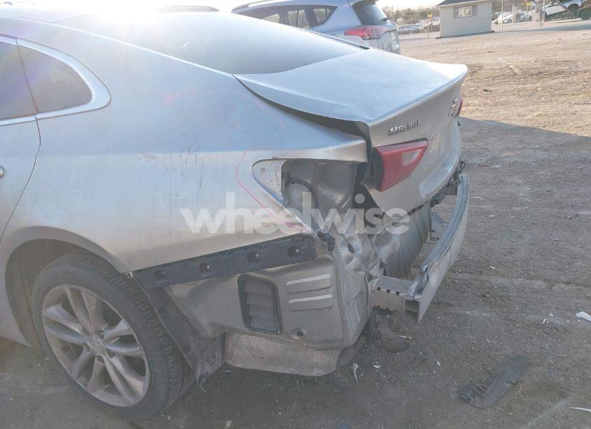 Photo 6 of 2017 Chevrolet Malibu LS (VIN 1G1ZB5ST4HF207126)