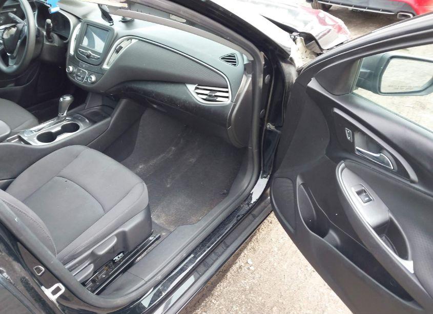 Photo 5 of 2017 Chevrolet Malibu LS (VIN 1G1ZB5ST4HF268573)