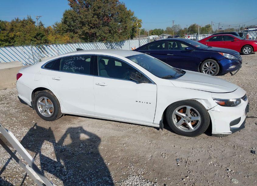 Photo 13 of 2017 Chevrolet Malibu LS (VIN 1G1ZB5ST4HF280741)