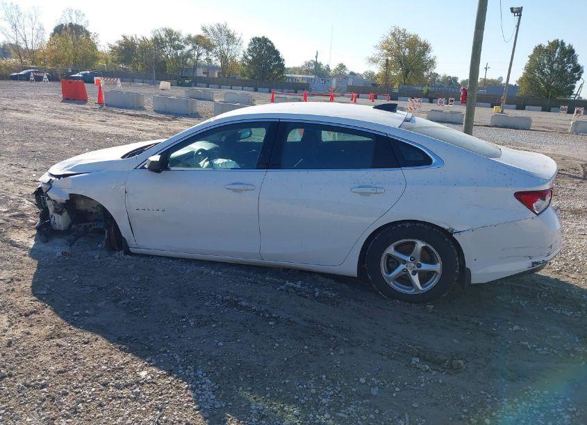 Photo 14 of 2017 Chevrolet Malibu LS (VIN 1G1ZB5ST4HF280741)