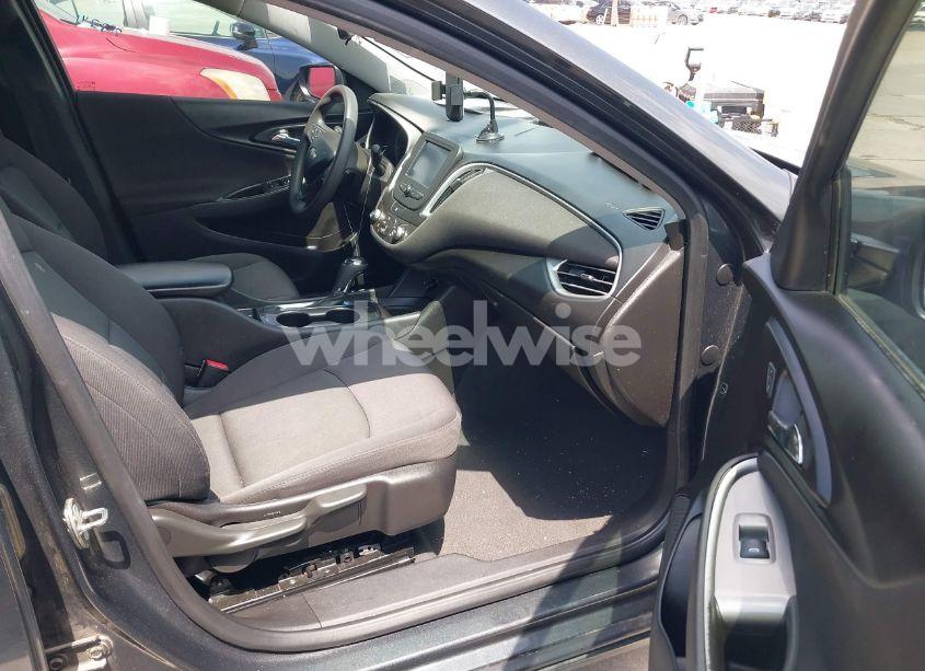 Photo 5 of 2018 Chevrolet Malibu 1LS (VIN 1G1ZB5ST4JF106500)