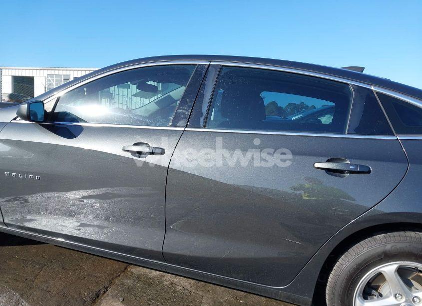 Photo 14 of 2018 Chevrolet Malibu 1LS (VIN 1G1ZB5ST4JF108067)