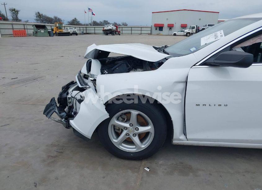 Photo 6 of 2018 Chevrolet Malibu 1LS (VIN 1G1ZB5ST4JF150464)