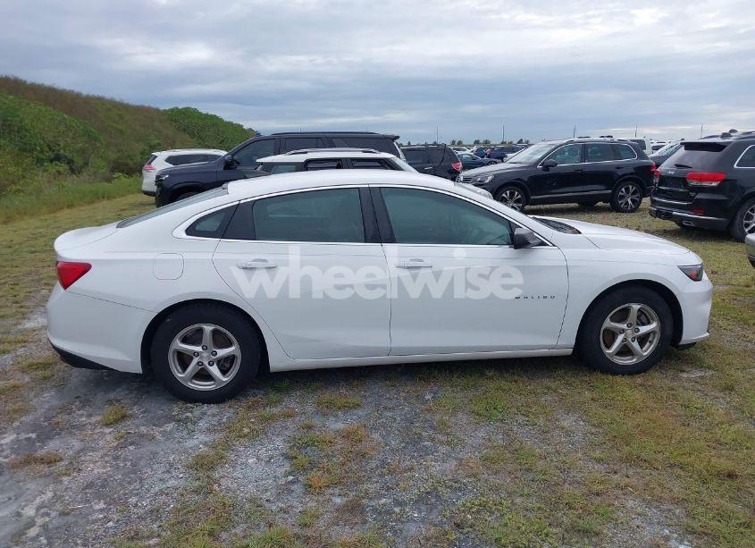 Photo 13 of 2018 Chevrolet Malibu 1LS (VIN 1G1ZB5ST4JF230797)