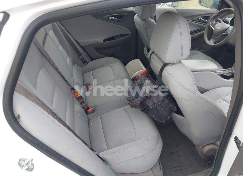 Photo 8 of 2018 Chevrolet Malibu 1LS (VIN 1G1ZB5ST4JF230797)