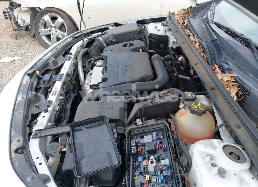 Photo 10 of 2019 Chevrolet Malibu 1LS (VIN 1G1ZB5ST4KF115621)