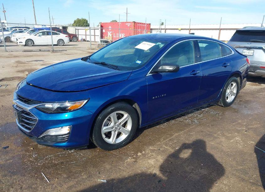 Photo 2 of 2019 Chevrolet Malibu 1LS (VIN 1G1ZB5ST4KF140678)