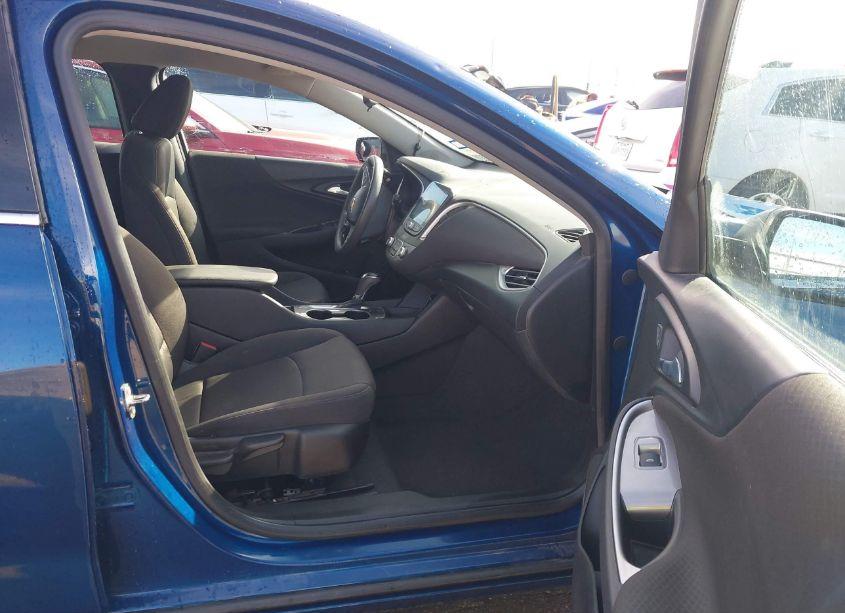 Photo 5 of 2019 Chevrolet Malibu 1LS (VIN 1G1ZB5ST4KF140678)