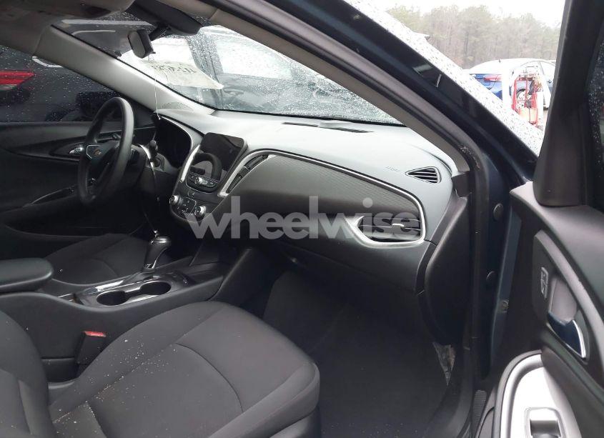 Photo 5 of 2019 Chevrolet Malibu 1LS (VIN 1G1ZB5ST4KF192618)