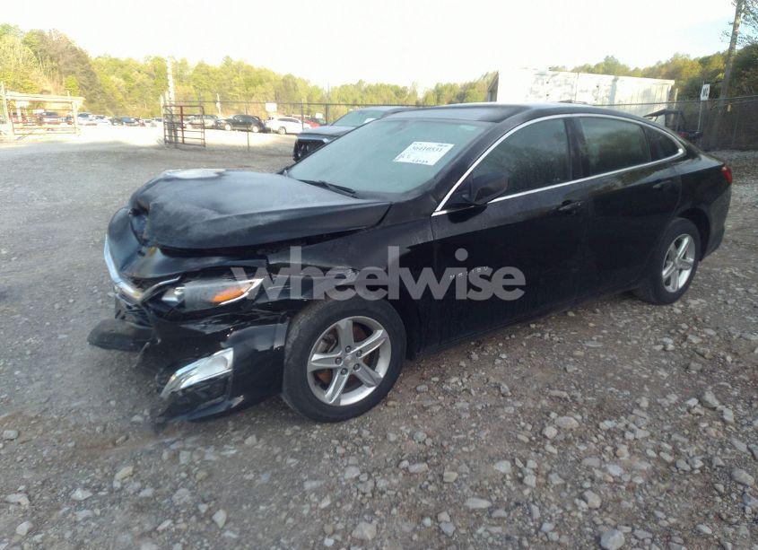 Photo 2 of 2020 Chevrolet Malibu FWD LS (VIN 1G1ZB5ST4LF018212)