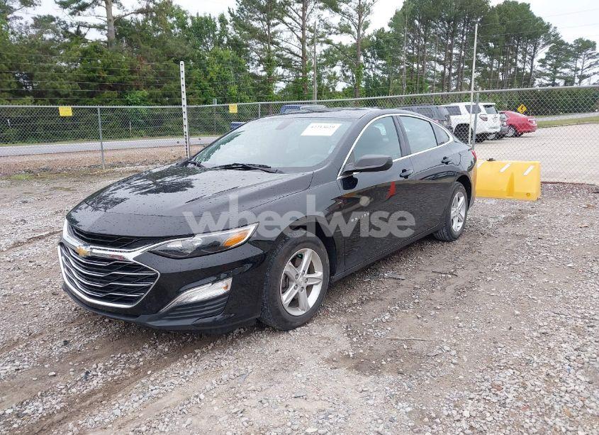 Photo 2 of 2020 Chevrolet Malibu FWD LS (VIN 1G1ZB5ST4LF133134)