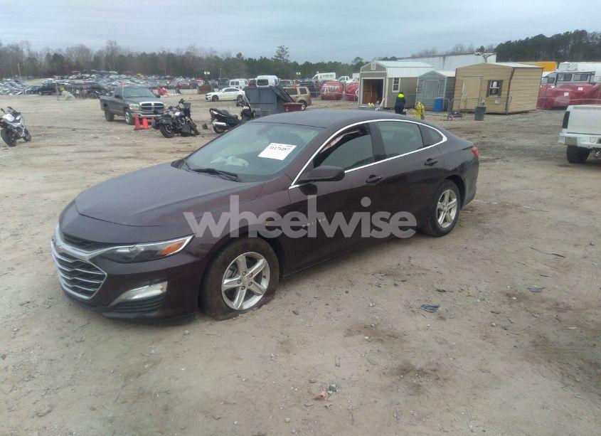 Photo 2 of 2021 Chevrolet Malibu FWD LS (VIN 1G1ZB5ST4MF038137)