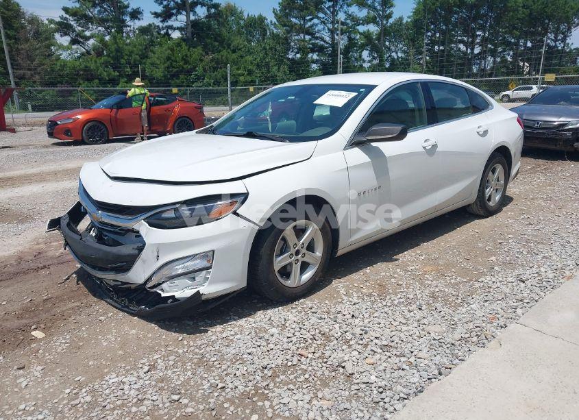 Photo 2 of 2022 Chevrolet Malibu FWD LS (VIN 1G1ZB5ST4NF146811)