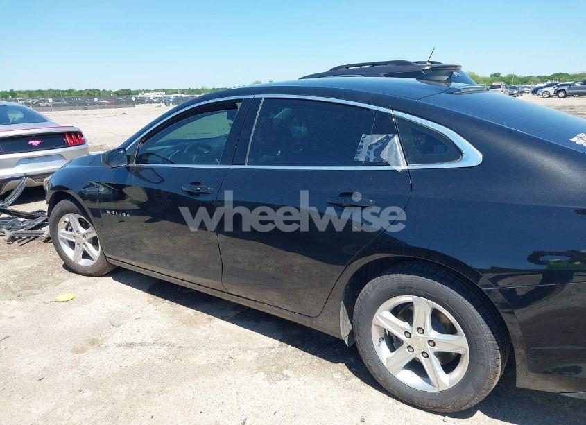 Photo 14 of 2022 Chevrolet Malibu FWD LS (VIN 1G1ZB5ST4NF188752)