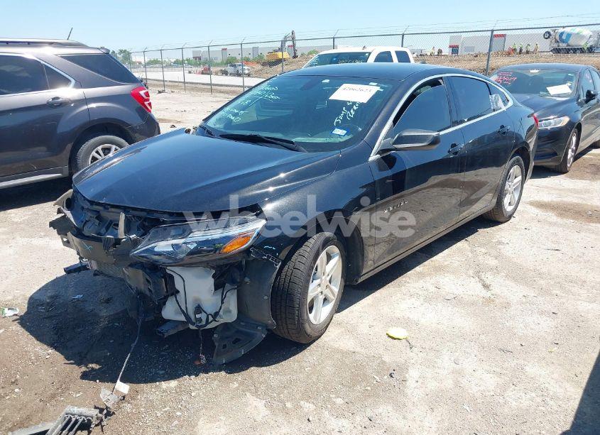 Photo 2 of 2022 Chevrolet Malibu FWD LS (VIN 1G1ZB5ST4NF188752)