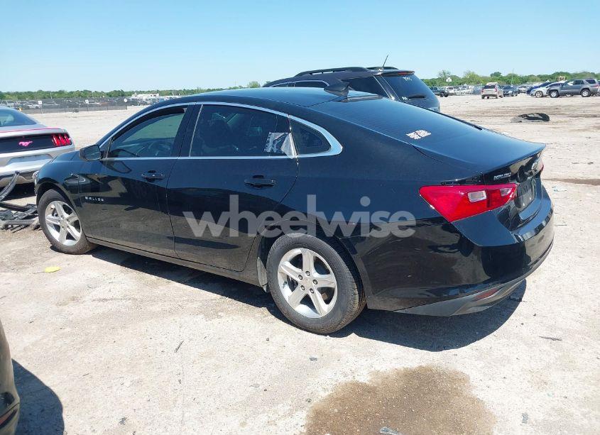 Photo 3 of 2022 Chevrolet Malibu FWD LS (VIN 1G1ZB5ST4NF188752)