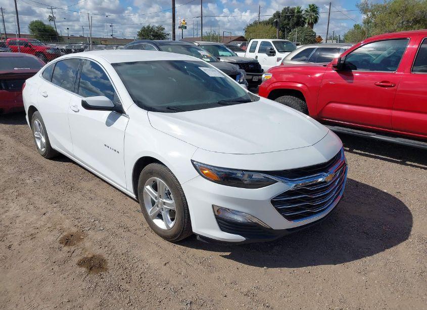 2024 Chevrolet Malibu FWD LS (VIN 1G1ZB5ST4RF155854) main photo