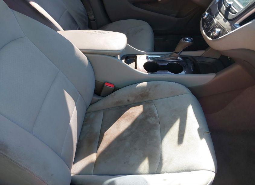 Photo 5 of 2016 Chevrolet Malibu LS (VIN 1G1ZB5ST5GF176497)