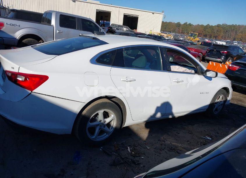 Photo 13 of 2016 Chevrolet Malibu LS (VIN 1G1ZB5ST5GF253188)