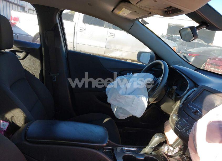 Photo 5 of 2016 Chevrolet Malibu LS (VIN 1G1ZB5ST5GF253188)