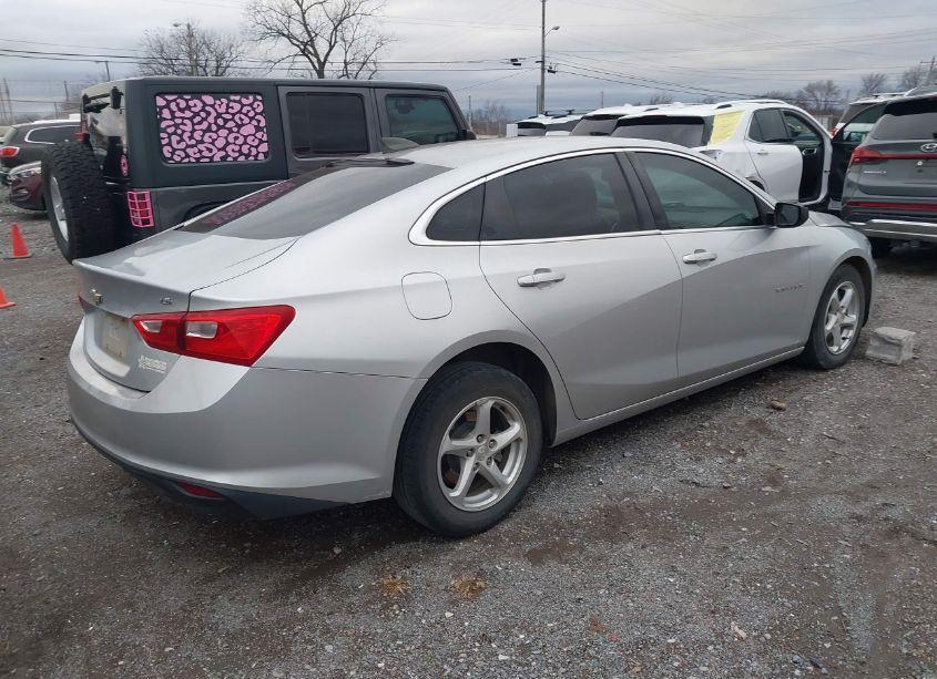 Photo 4 of 2016 Chevrolet Malibu LS (VIN 1G1ZB5ST5GF302955)