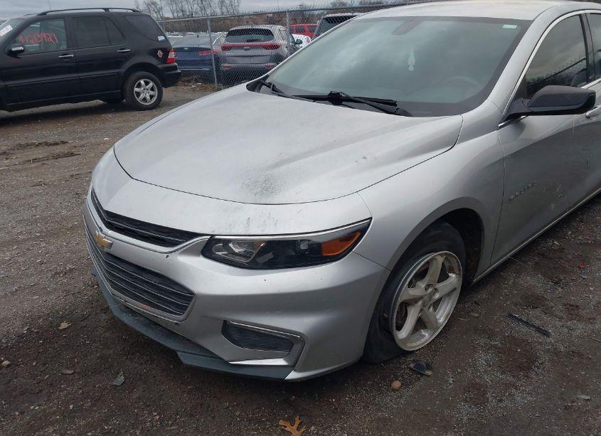 Photo 6 of 2016 Chevrolet Malibu LS (VIN 1G1ZB5ST5GF302955)