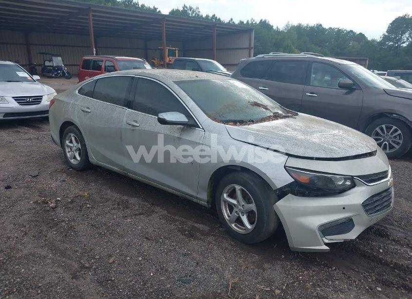 2017 Chevrolet Malibu LS (VIN 1G1ZB5ST5HF104331) main photo