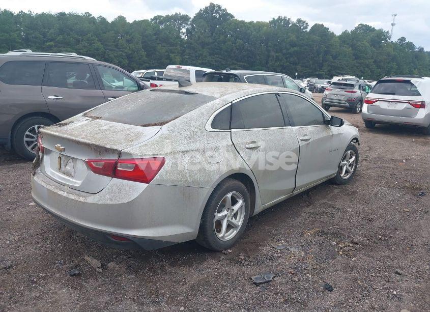 Photo 4 of 2017 Chevrolet Malibu LS (VIN 1G1ZB5ST5HF104331)