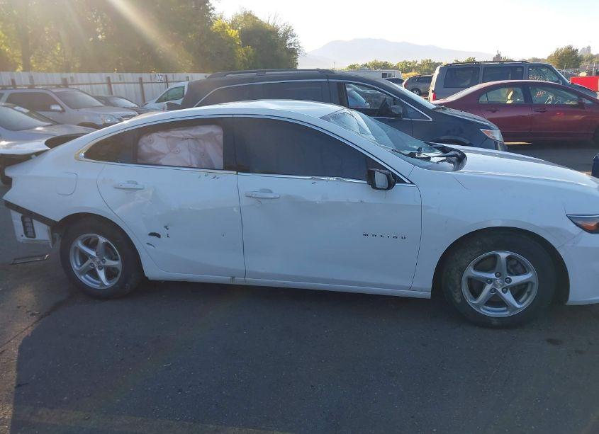 Photo 12 of 2017 Chevrolet Malibu LS (VIN 1G1ZB5ST5HF104555)