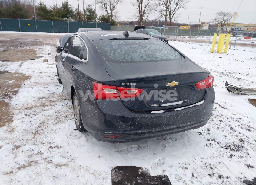 Photo 3 of 2017 Chevrolet Malibu LS (VIN 1G1ZB5ST5HF112672)