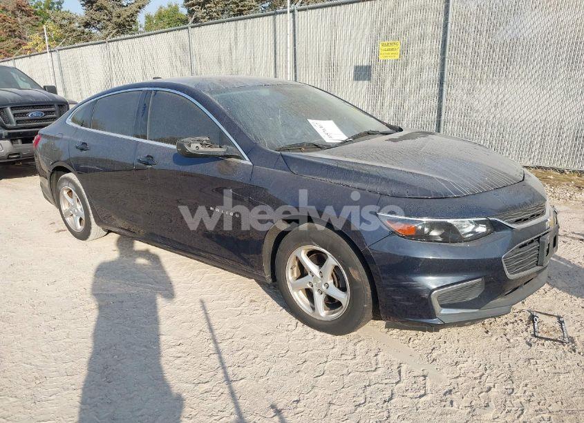 2017 Chevrolet Malibu LS (VIN 1G1ZB5ST5HF114261) main photo