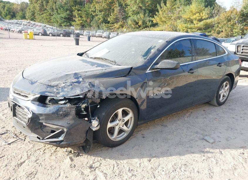 Photo 2 of 2017 Chevrolet Malibu LS (VIN 1G1ZB5ST5HF114261)