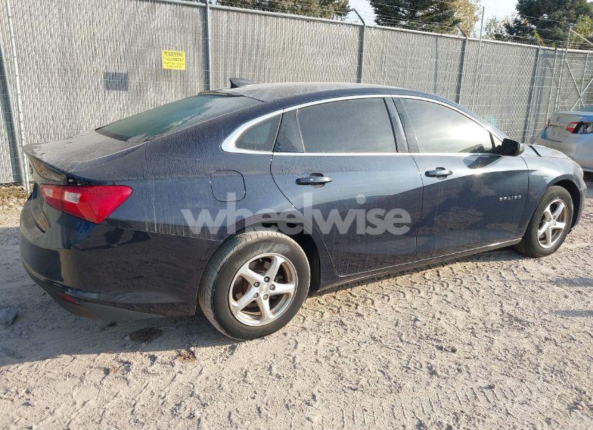 Photo 4 of 2017 Chevrolet Malibu LS (VIN 1G1ZB5ST5HF114261)