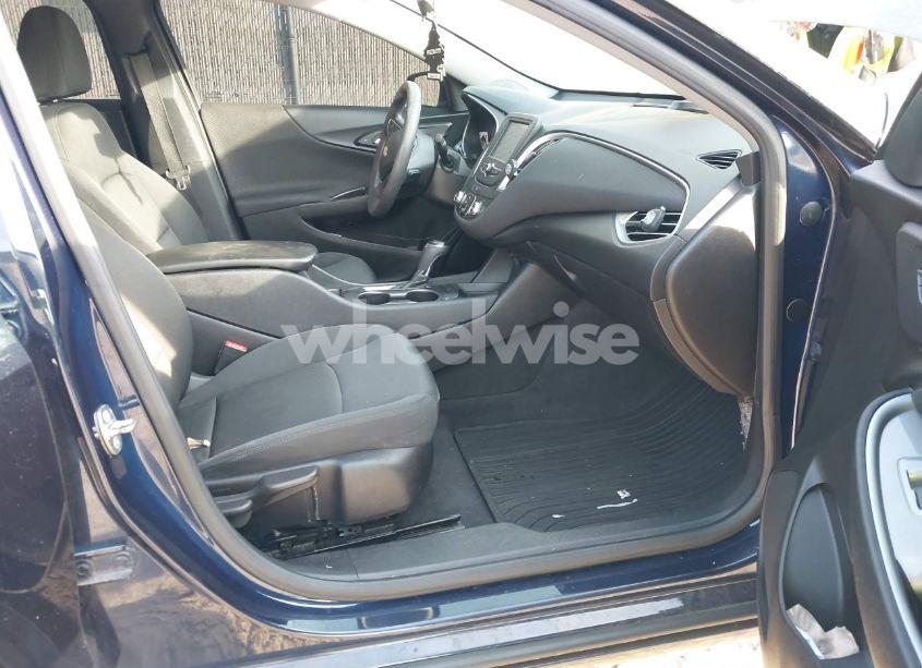 Photo 5 of 2017 Chevrolet Malibu LS (VIN 1G1ZB5ST5HF114261)