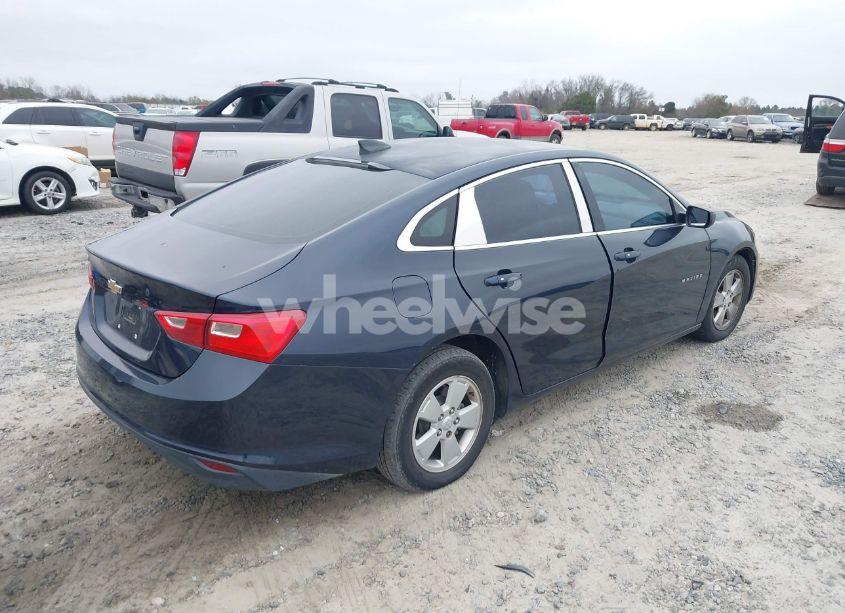 Photo 4 of 2017 Chevrolet Malibu LS (VIN 1G1ZB5ST5HF114485)