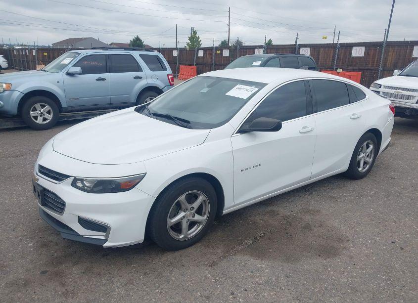 Photo 2 of 2017 Chevrolet Malibu LS (VIN 1G1ZB5ST5HF135563)