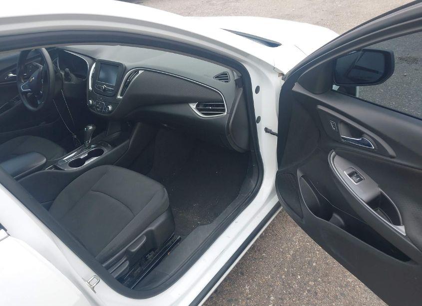 Photo 5 of 2017 Chevrolet Malibu LS (VIN 1G1ZB5ST5HF135563)