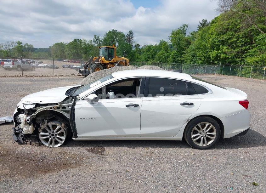 Photo 14 of 2017 Chevrolet Malibu LS (VIN 1G1ZB5ST5HF177635)