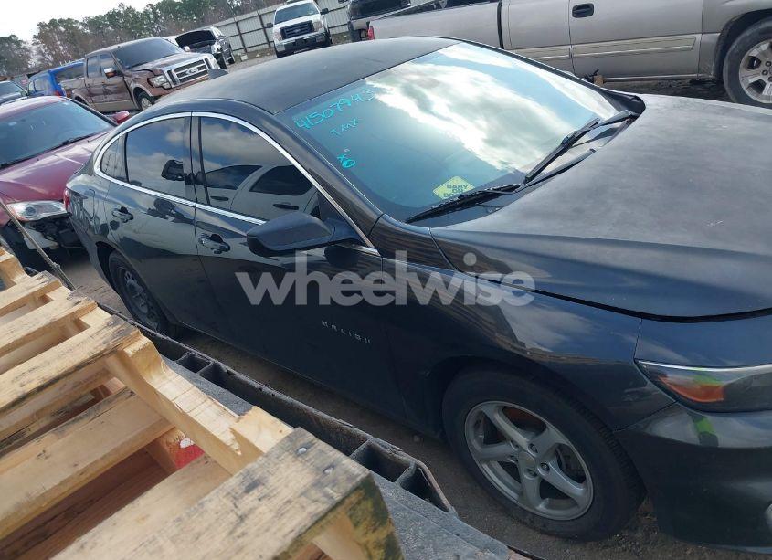 Photo 13 of 2017 Chevrolet Malibu LS (VIN 1G1ZB5ST5HF195570)