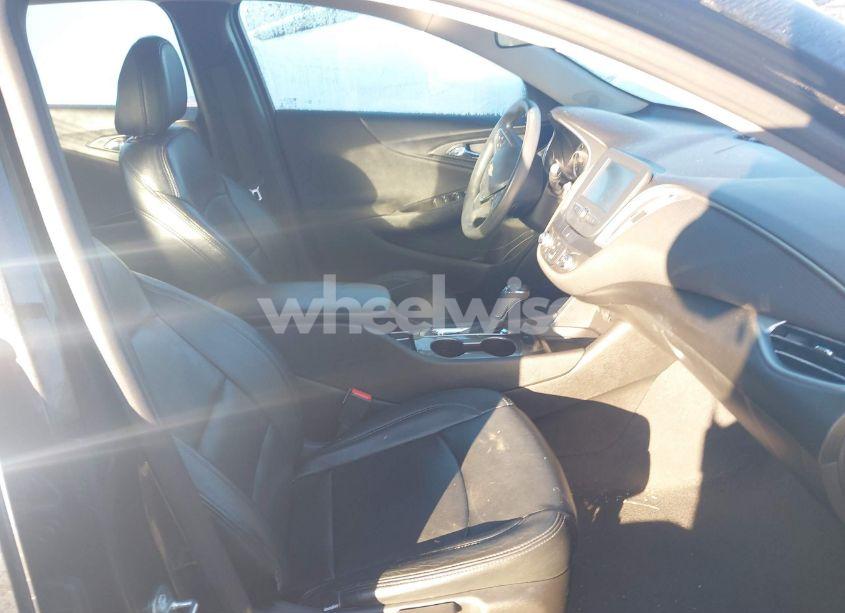 Photo 5 of 2017 Chevrolet Malibu LS (VIN 1G1ZB5ST5HF196525)