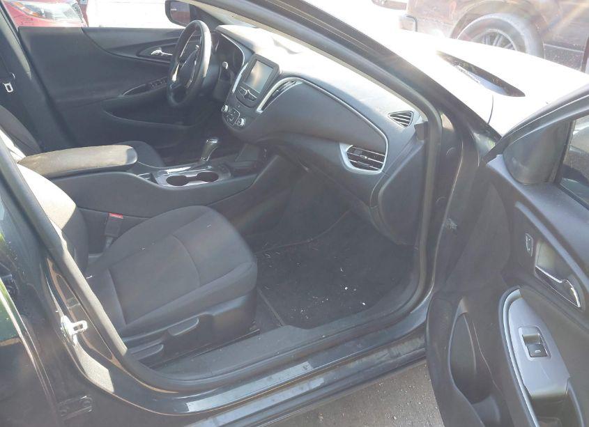 Photo 5 of 2017 Chevrolet Malibu LS (VIN 1G1ZB5ST5HF208463)