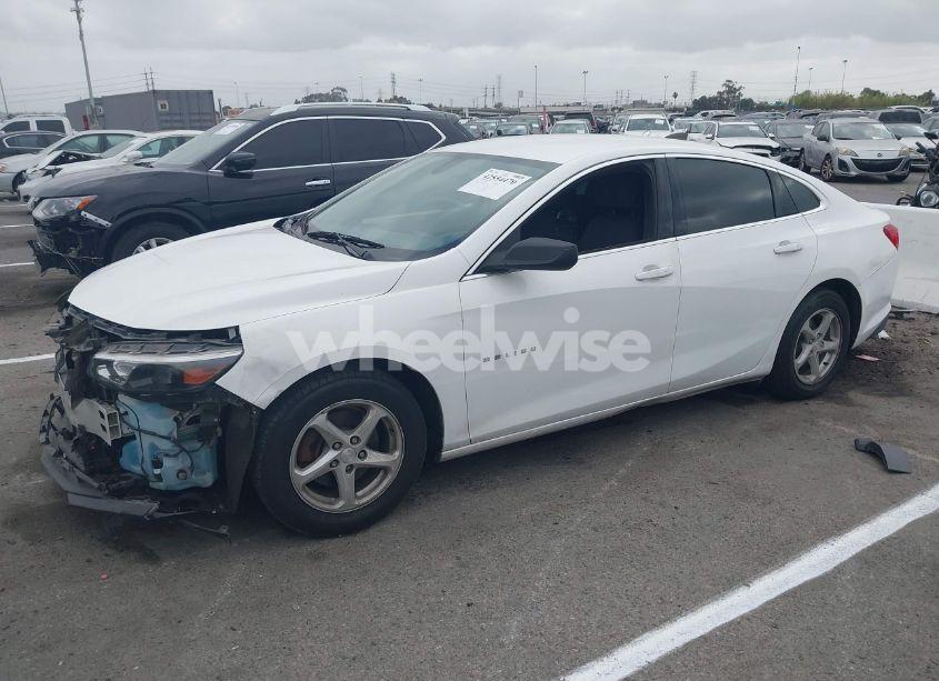 Photo 2 of 2017 Chevrolet Malibu LS (VIN 1G1ZB5ST5HF267044)